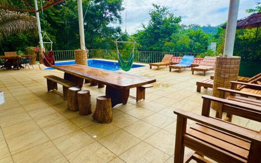 Terrapin Station No.1 – Investment Property with 5 Apartments and Pool in Bosque del Lago, Carrillo