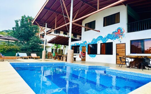 Terrapin Station No.1 – Investment Property with 5 Apartments and Pool in Bosque del Lago, Carrillo