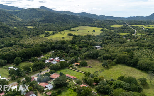 LOTE YARI – Exceptional Opportunity 2935 sqm on the Main Road,  Nicoya