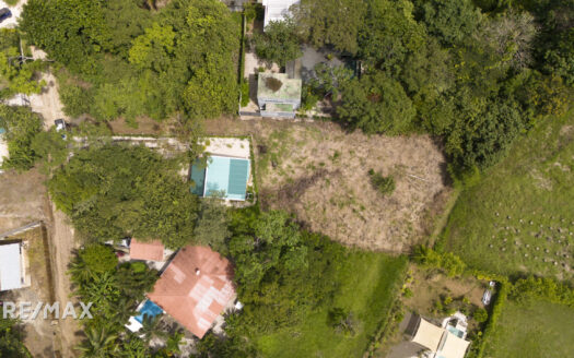 Elevated 1,038 m² Lot in Bosque del Lago – Privacy, Breeze & Open Views