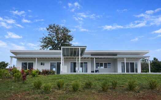 Villa El Cielo, Off-Grid Luxury Home