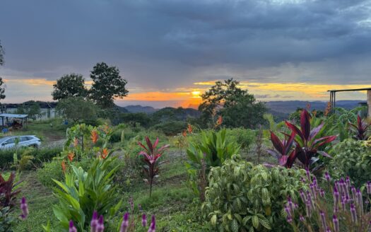 Villa El Cielo, Off-Grid Luxury Home