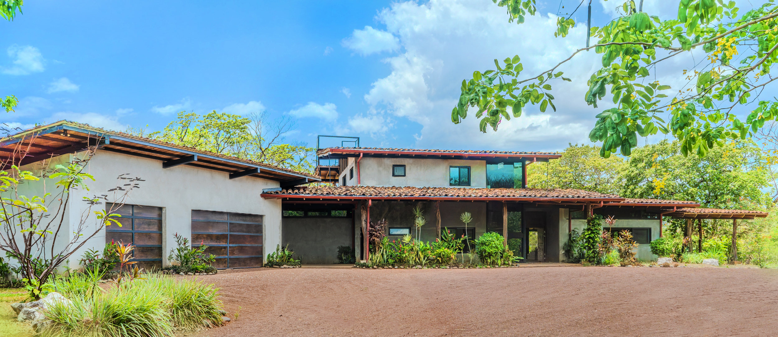 Beachfront Estate with Development Potential in Playa Marbella