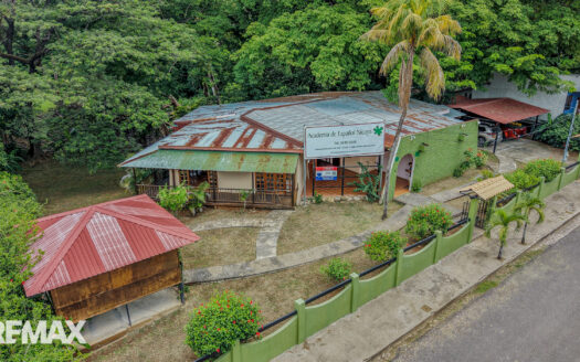 5-Bedroom Home in Nicoya Center with Commercial Potential